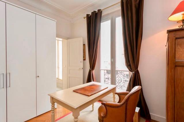Charming Bedroom Παρίσι Εξωτερικό φωτογραφία